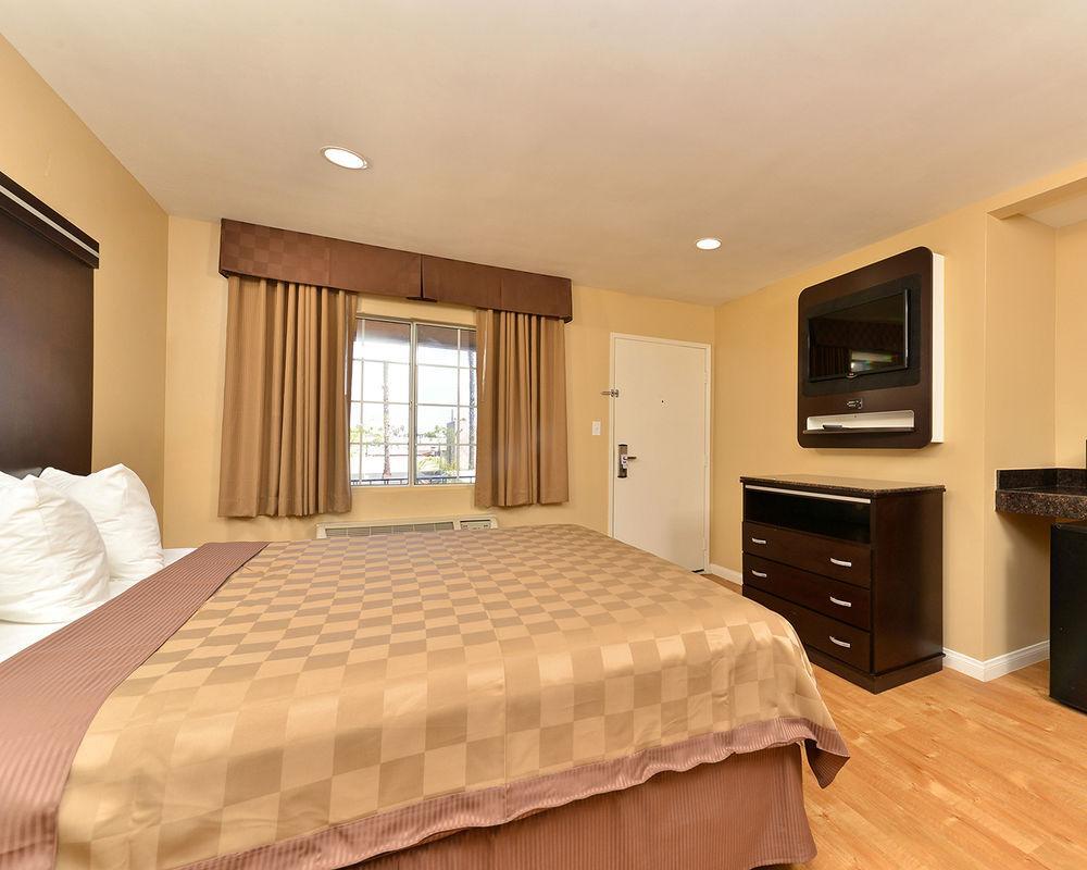 Rodeway Inn & Suites Chula Vista San Diego South מראה חיצוני תמונה