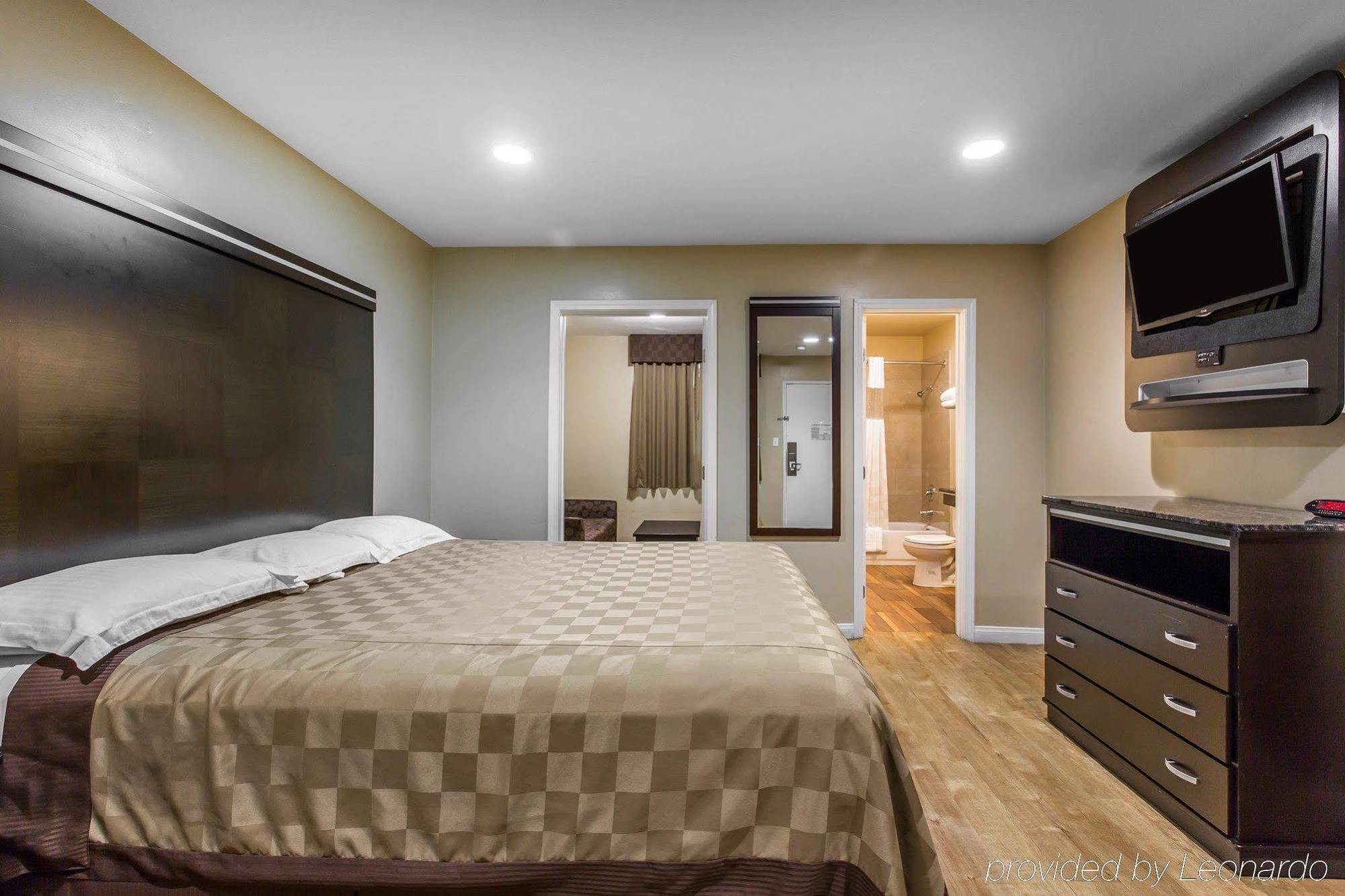 Rodeway Inn & Suites Chula Vista San Diego South מראה חיצוני תמונה